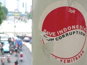 ‘Save Indonesia from corruption’. Despite high profile prosecutions    and institutional reform, a culture of corruption is still firmly    entrenched in government institutions / Mayu Shimizu
